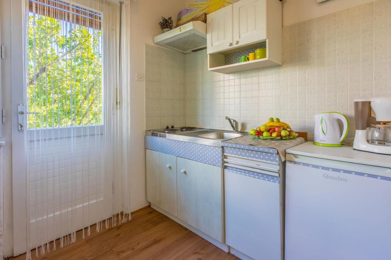Apartments Marmar Crikvenica Exterior photo